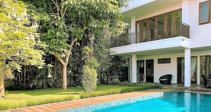 4 BR City View Villa with a private pool 1