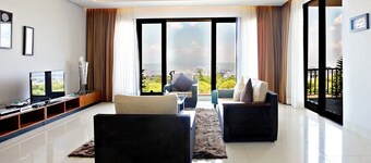 3 BR City View Villa with a private pool