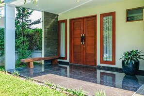 Exterior detail - 5 BR Hill View Villa with a private pool 2 (bandung)