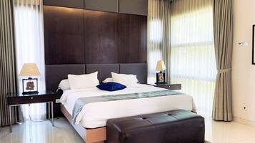 4 bedrooms, iron/ironing board, WiFi