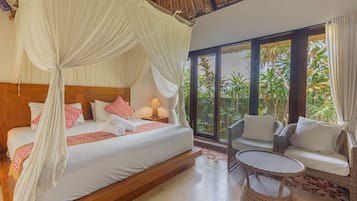 Deluxe Room | Blackout curtains, free WiFi