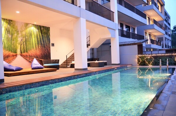 Outdoor pool - 6 BR Hill View Villa with a private pool 2 (Bandung)