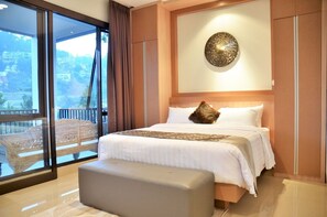 6 bedrooms, iron/ironing board, WiFi