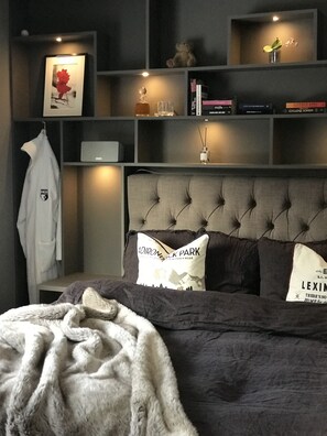 3 slaapkamers, een strijkplank/strijkijzer, wifi, beddengoed