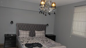 7 bedrooms, iron/ironing board, travel cot, free WiFi