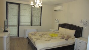 7 bedrooms, iron/ironing board, travel cot, free WiFi