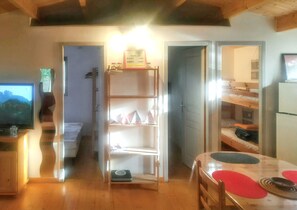 2 bedrooms, internet - Homerez - Chalet in Poussan with garden (Poussan)