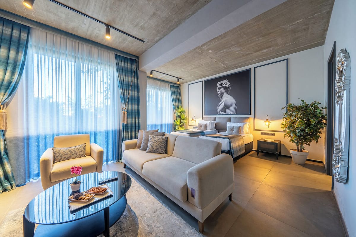 Deluxe Room Nature View | 1 bedroom, premium bedding, minibar, in-room safe