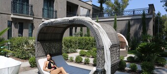 Sandora Boutique Hotel