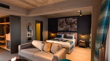 Deluxe Room Pool View | 1 bedroom, premium bedding, minibar, in-room safe