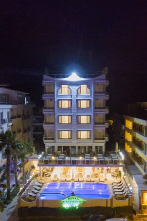 Exterior - Amphora Hotel (Ayvalik)