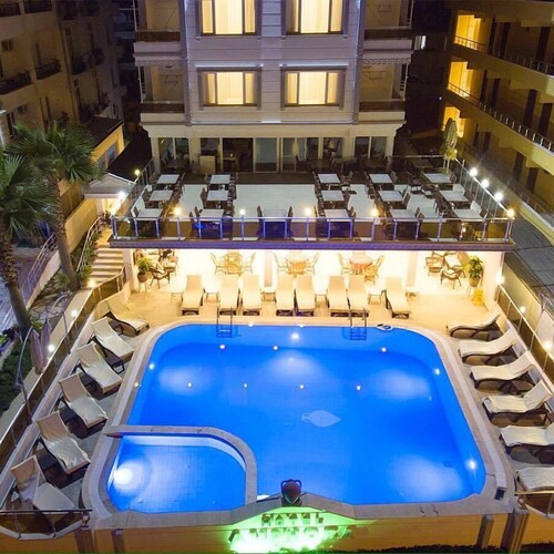 Amphora Hotel