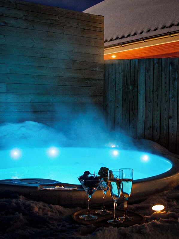 Bain à remous extérieur