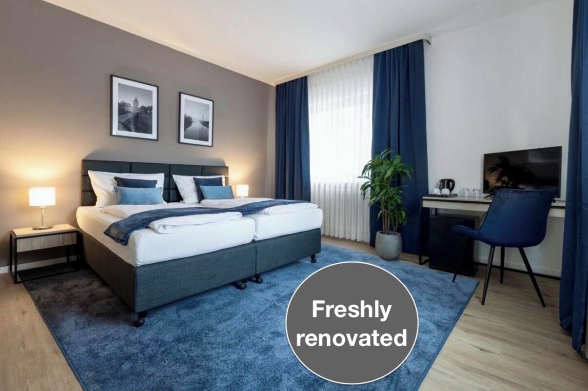 Comfort Double Room, 1 King Bed | Desk, laptop workspace, soundproofing, iron/ironing board