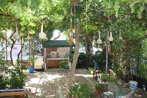 Garden - Keramos Pansiyon (Finike)