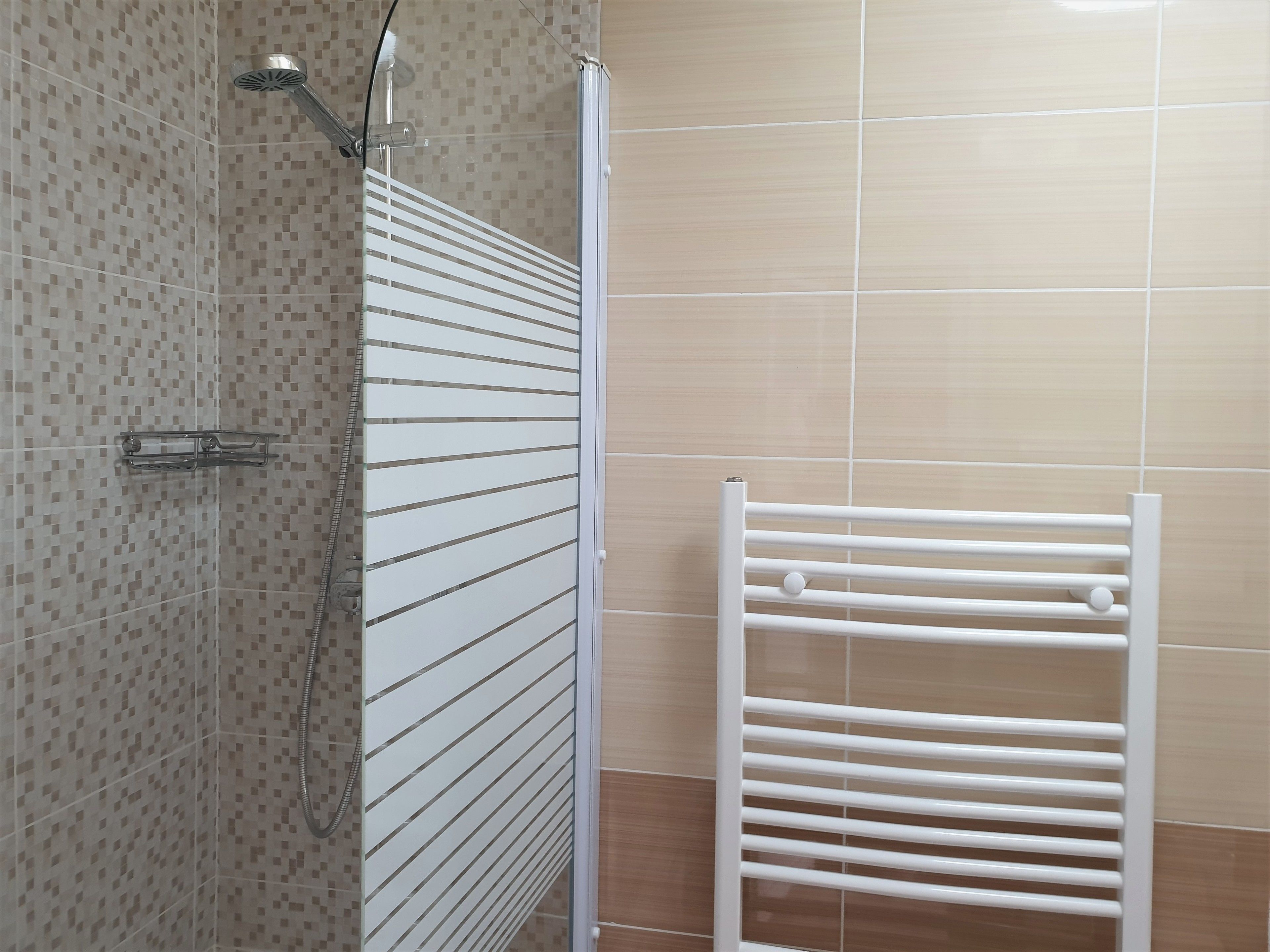 slippers, towels, toilet paper