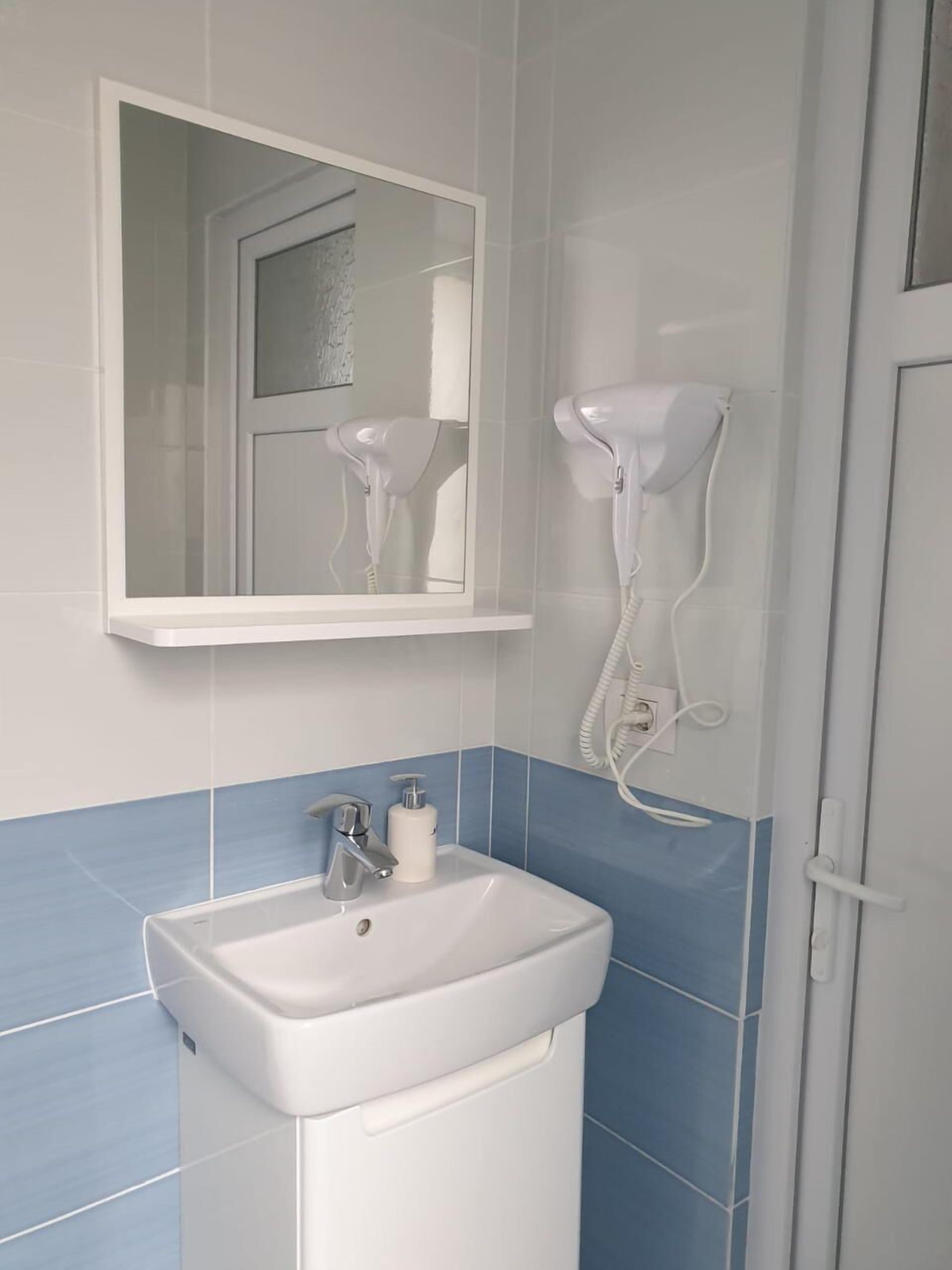 slippers, towels, toilet paper