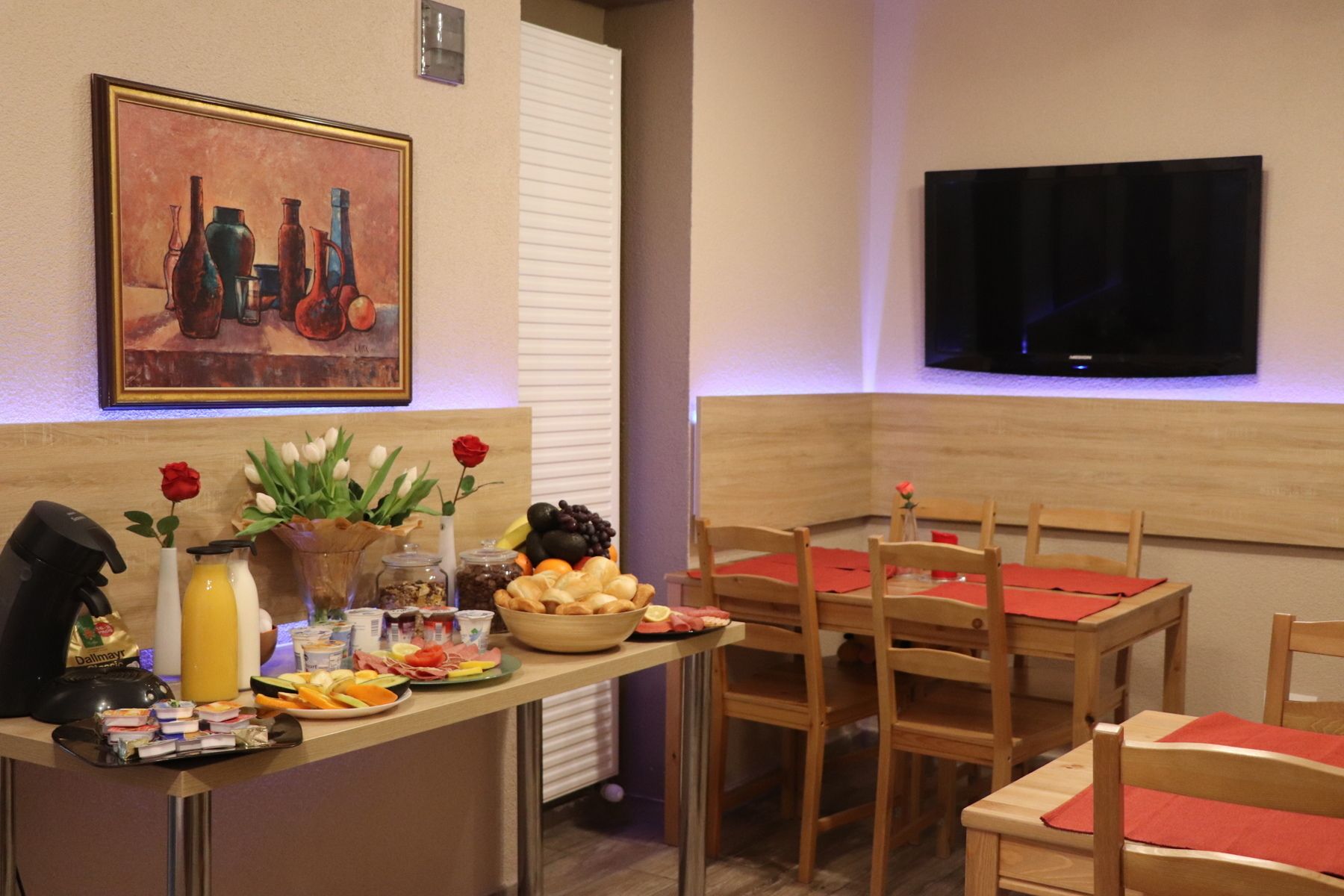 daily buffet breakfast for a fee