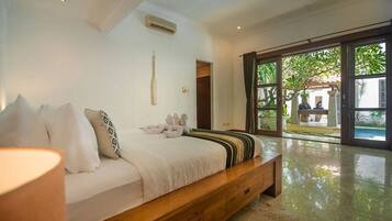 7 bedrooms, in-room safe, iron/ironing board, travel cot