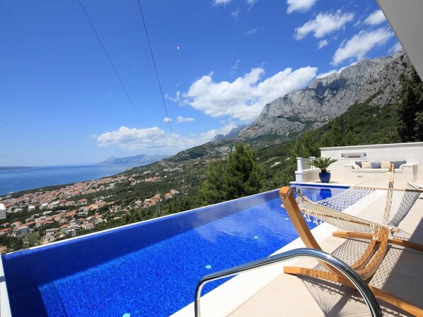 Piscina externa sazonal