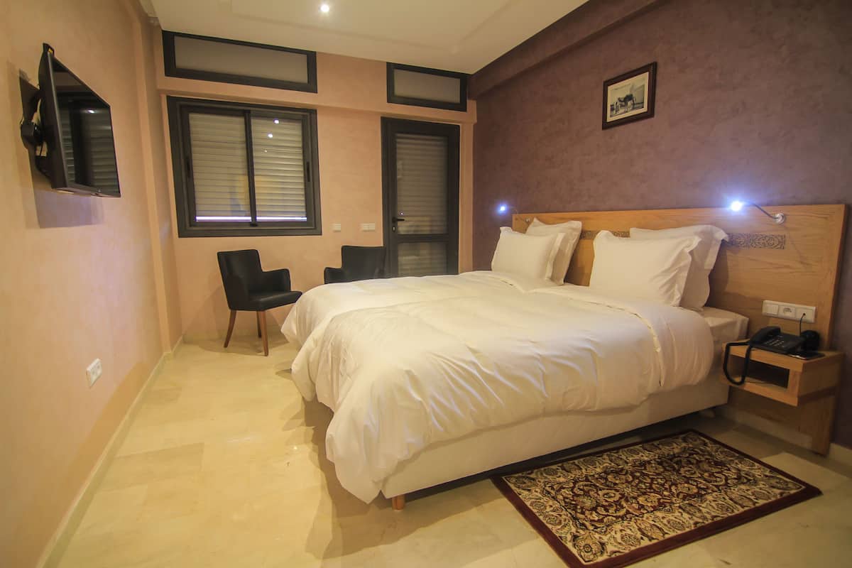 In-room safe, desk, soundproofing, rollaway beds