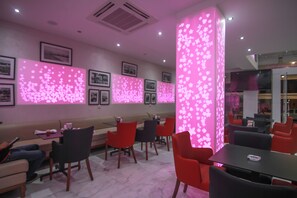 Breakfast, lunch and dinner served - Hotel Kenzo (Safi)