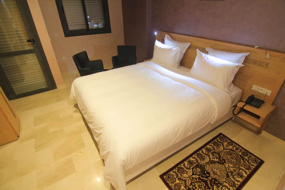 In-room safe, desk, soundproofing, rollaway beds