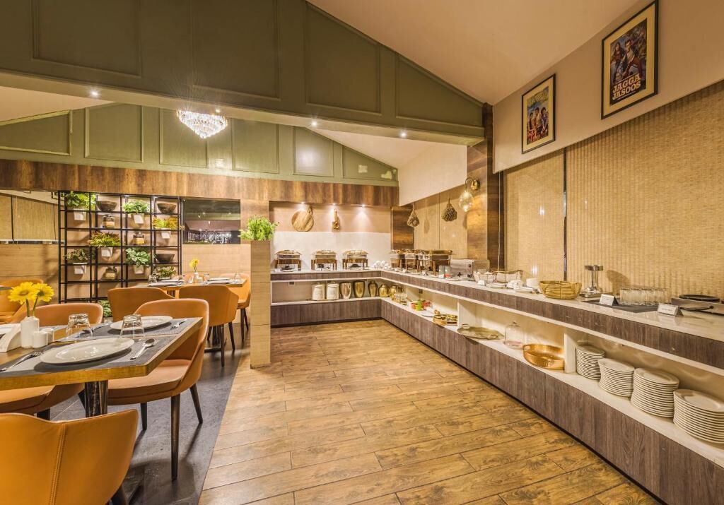 Petit déjeuner continental servi tous les jours en supplément