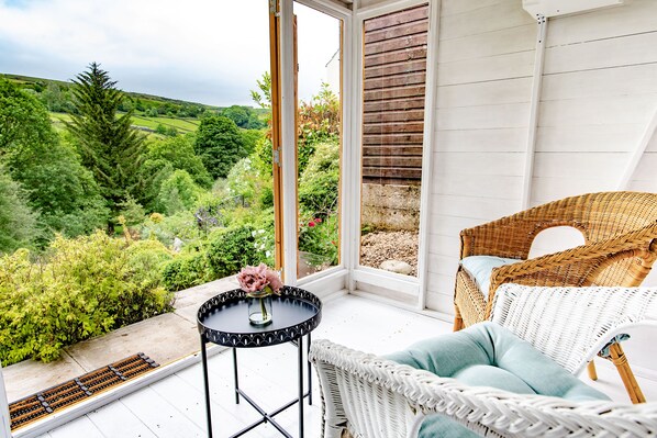 Interior - Crabtree Barn: Countryside Retreat with Views (Huddersfield)