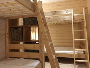 3 bedrooms - Apartment culminating the village in a cottage. (Saint-Sorlin-d'Arves)