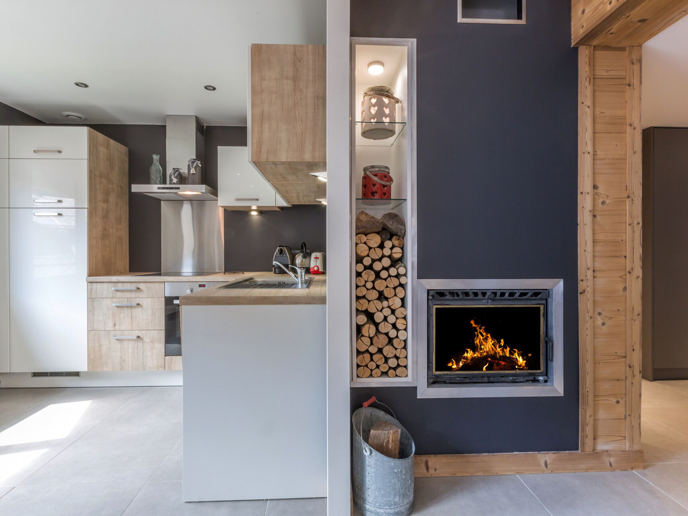 Kühlschrank, Mikrowelle, Ofen, Geschirrspüler