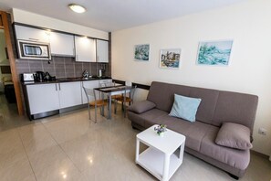 Téléviseur, livres