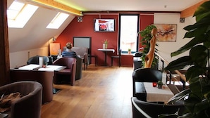 Unclassified image, 2 of 14, button - Hofcafe Bruns No 2 (Hohnhorst)