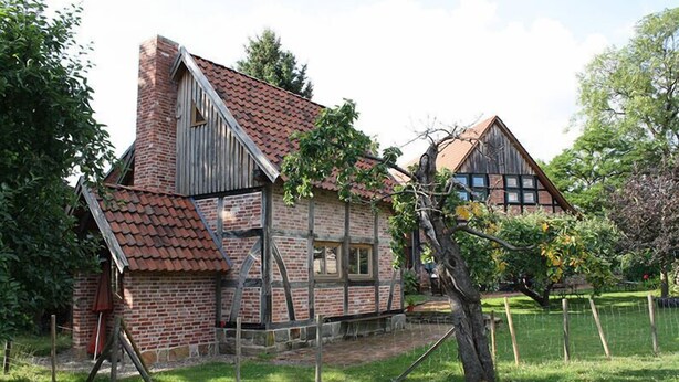 Unclassified image, 1 of 14, button - Hofcafe Bruns No 2 (Hohnhorst)
