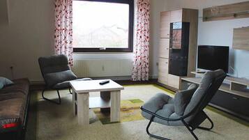 Apartment (Obstgarten) | Living area | Flat-screen TV