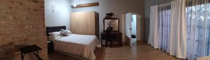 Deluxe-Studio, 1 Queen-Bett, Blick auf den Innenhof | Ausblick vom Zimmer