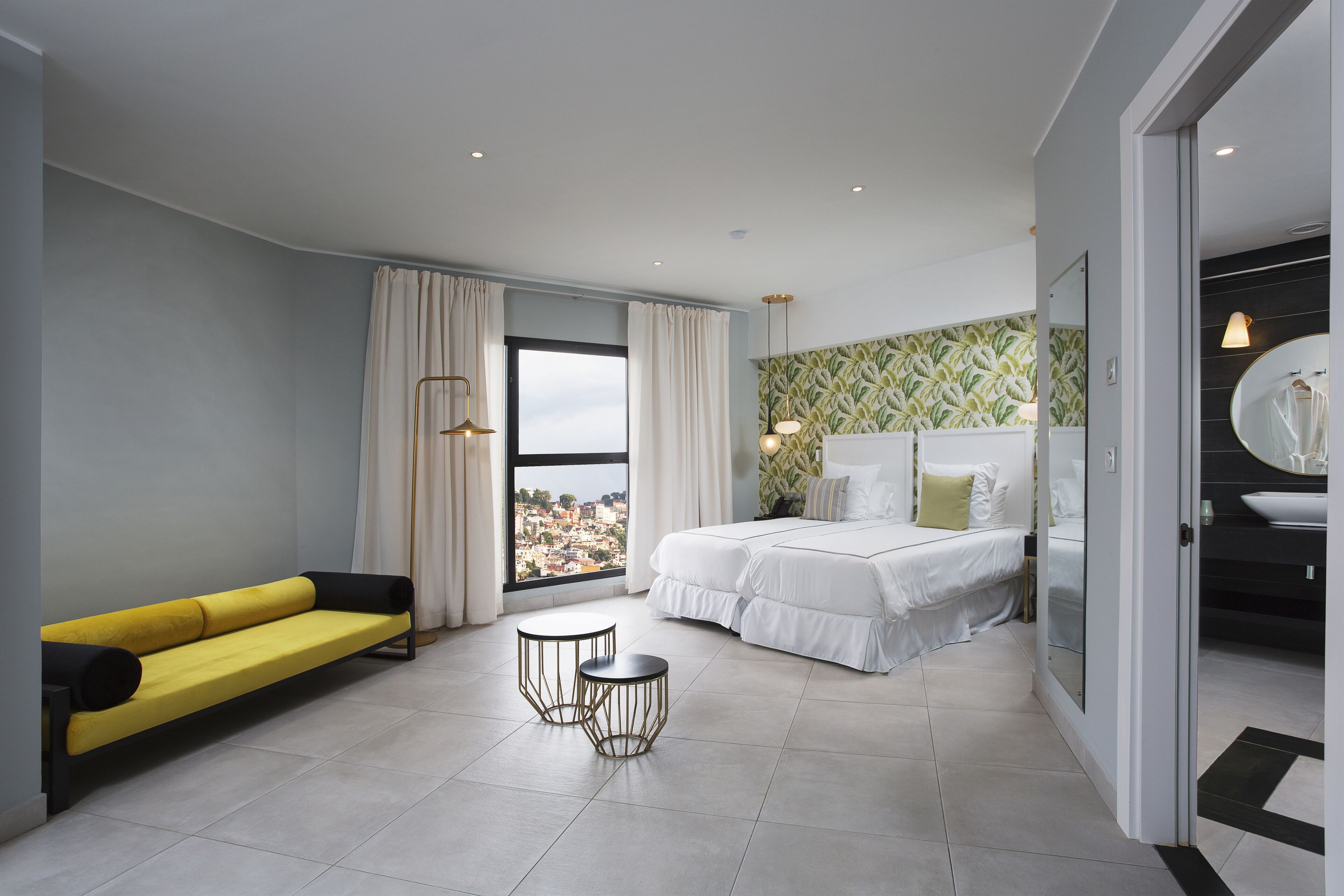 1 bedroom, in-room safe, desk, blackout curtains