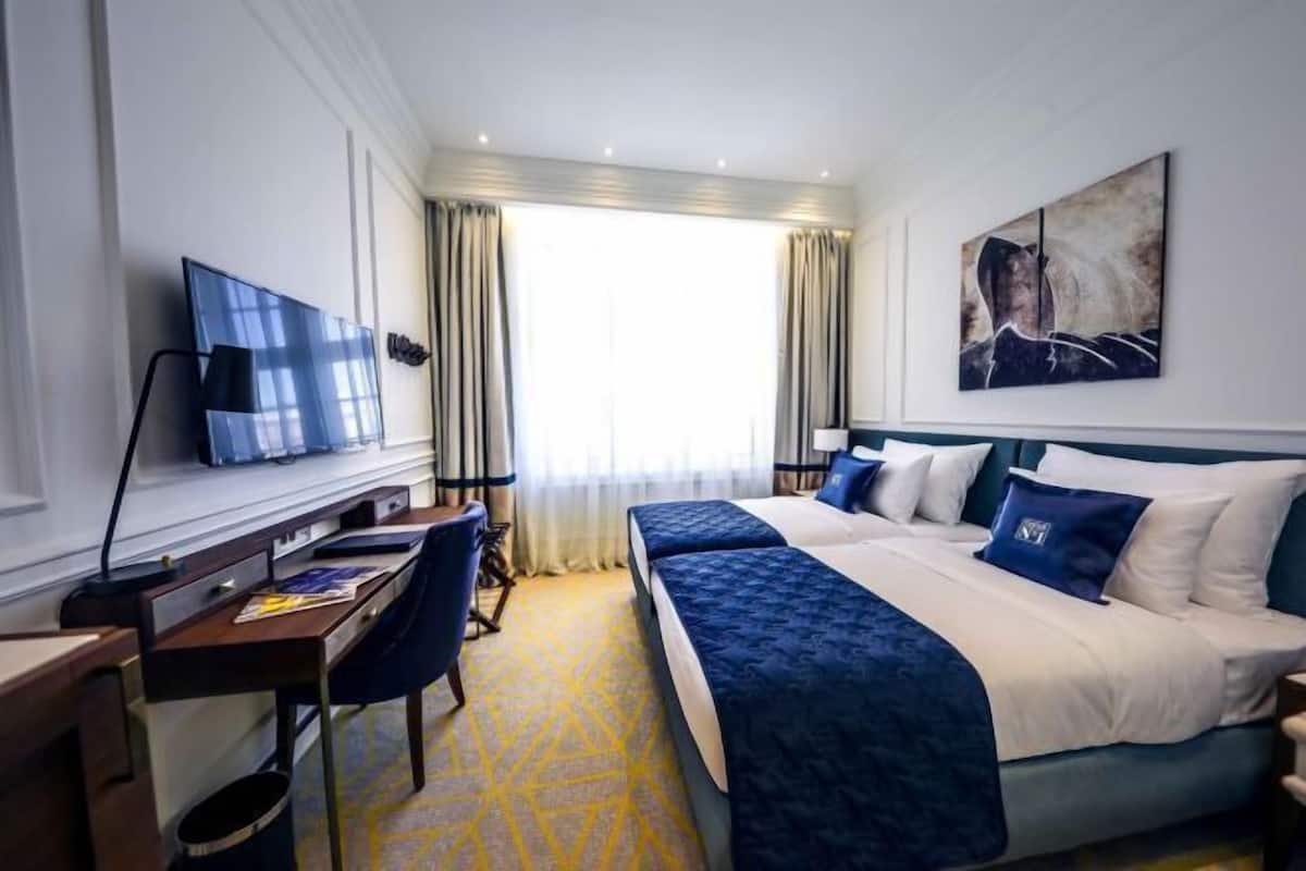 Minibar, in-room safe, desk, blackout curtains
