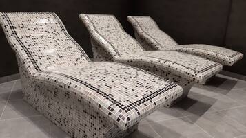 Couples treatment room(s), sauna, steam room, hot stone massages