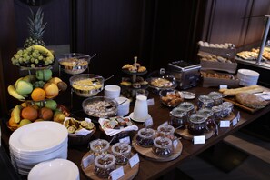 Daily full breakfast (EUR 9 per person) - Hotel Centar No. 1 (Belgrade)