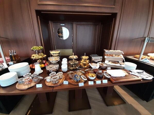 Daily full breakfast for a fee - Hotel Centar No. 1 (Belgrade)