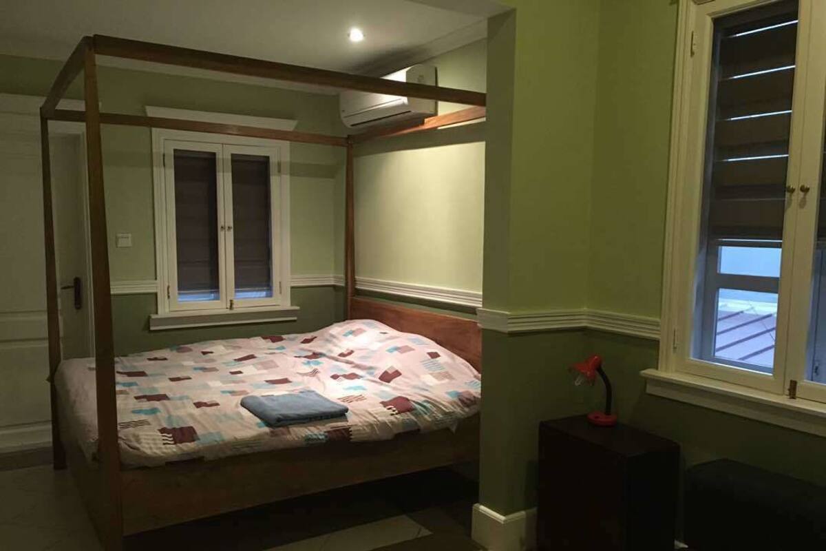 Apartment, 1 Bedroom (Flat 4) | Desk, iron/ironing board, WiFi (free), bed sheets