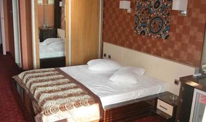 Minibar, desk, free WiFi, bed sheets - Otel Keskin (Edremit)