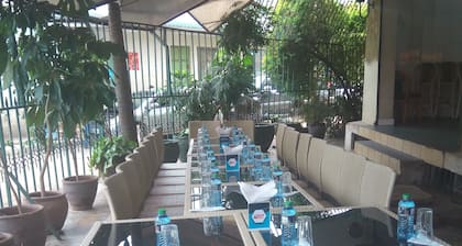Plus 254 Hotel