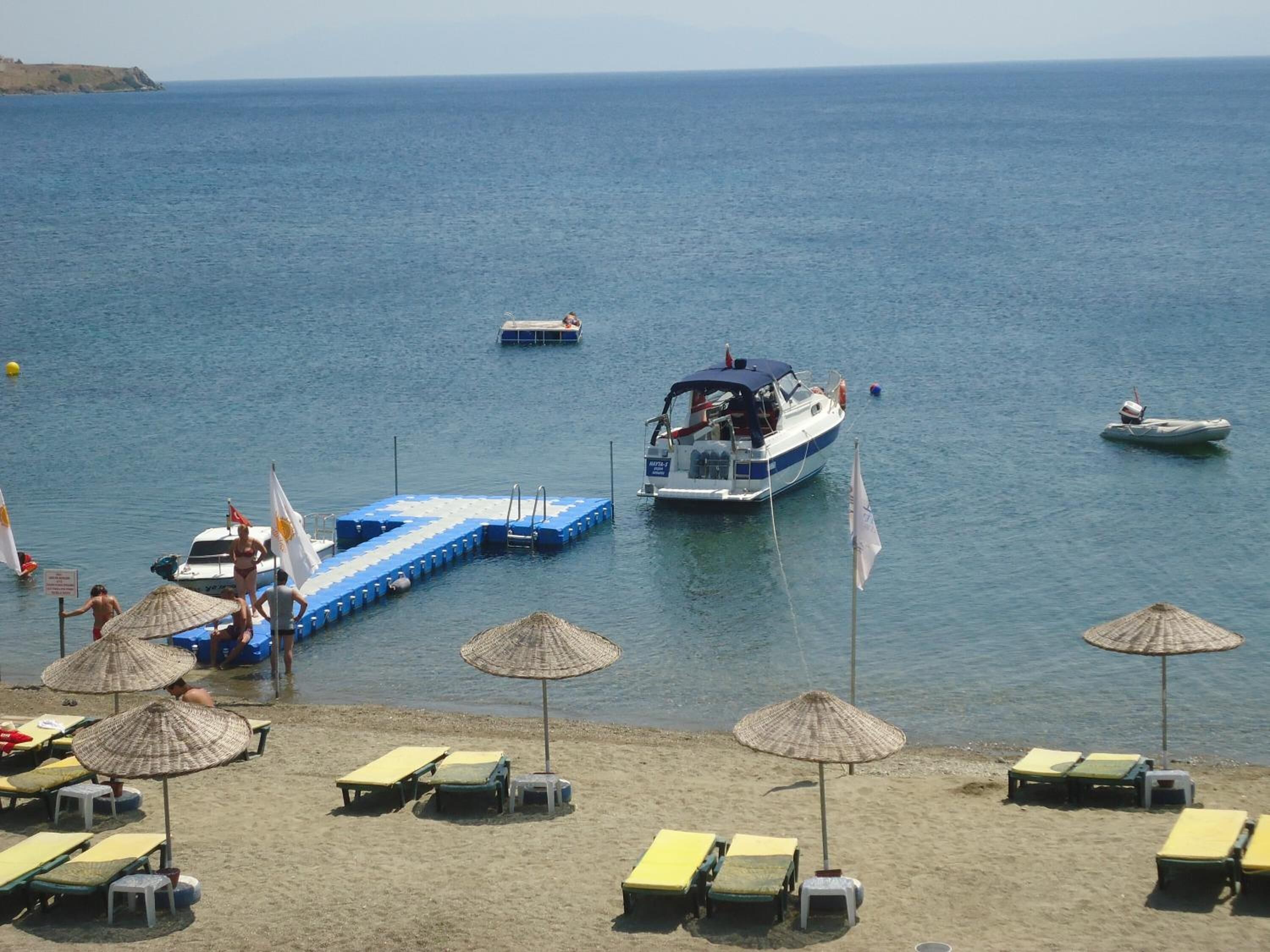 On the beach, free beach shuttle, motor boating
