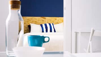Chambre Double, salle de bains commune | Bureau, Wi-Fi gratuit
