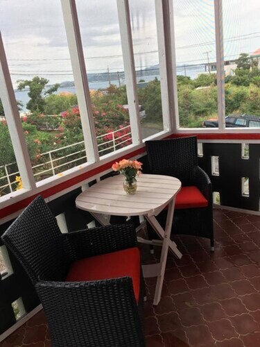 Hillcrest Guest House USVI