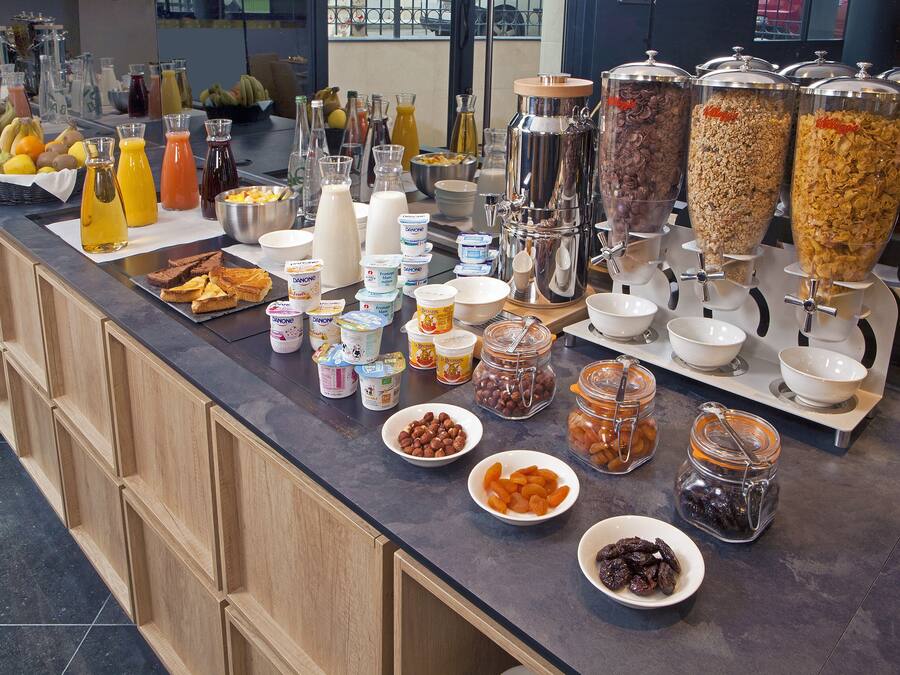 Daily buffet breakfast (EUR 20 per person)