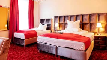 Honeymoon Deluxe Room | Soundproofing, free WiFi, bed sheets