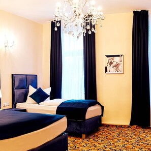 豪華客房 (4 Persons) | 隔音、免費 Wi-Fi、床單